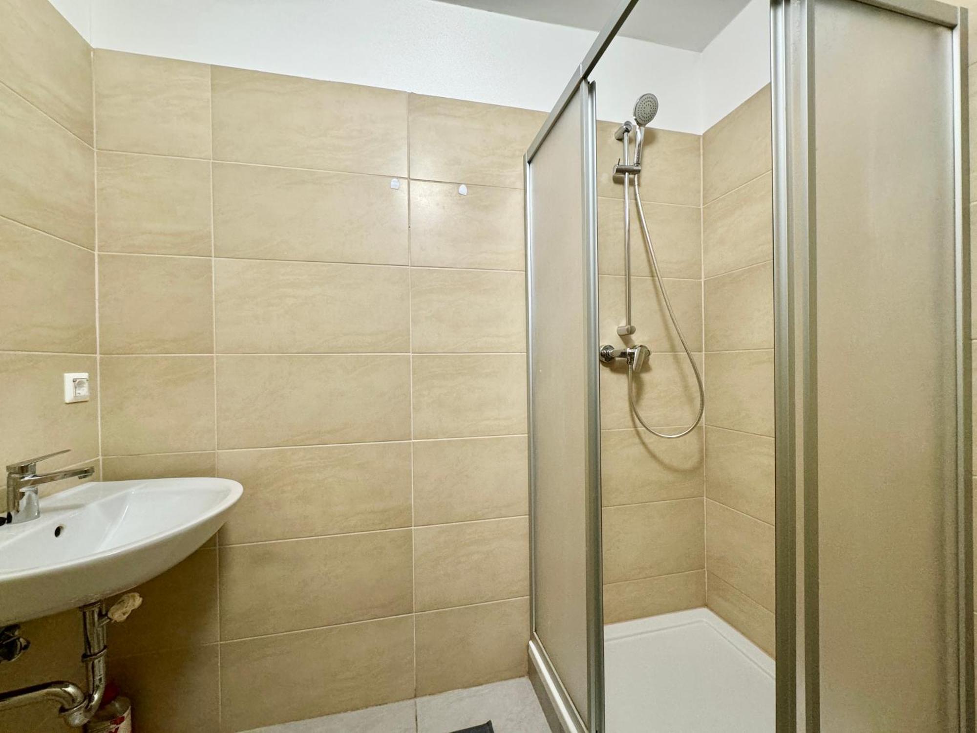 Stylish Schonbrunn Apartments With Free Parking Vienna Luaran gambar